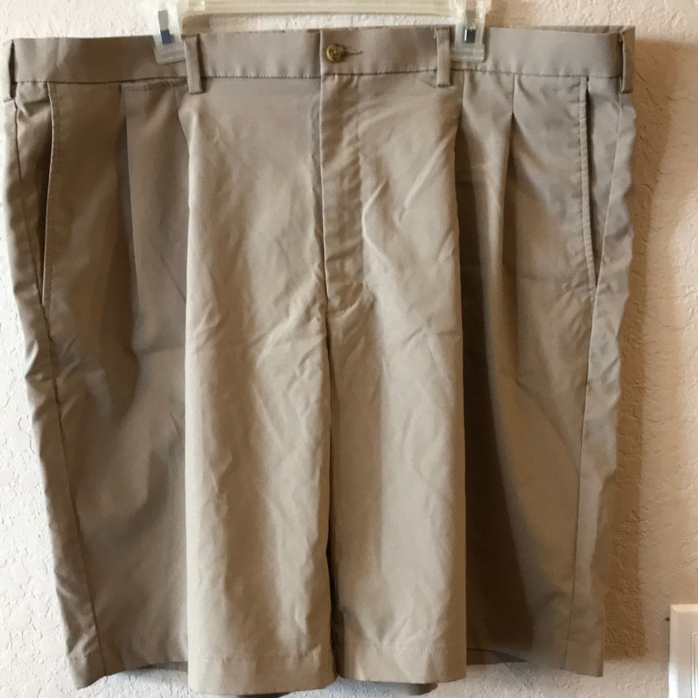 PGA tour Size 42 Pleated Golf Shorts